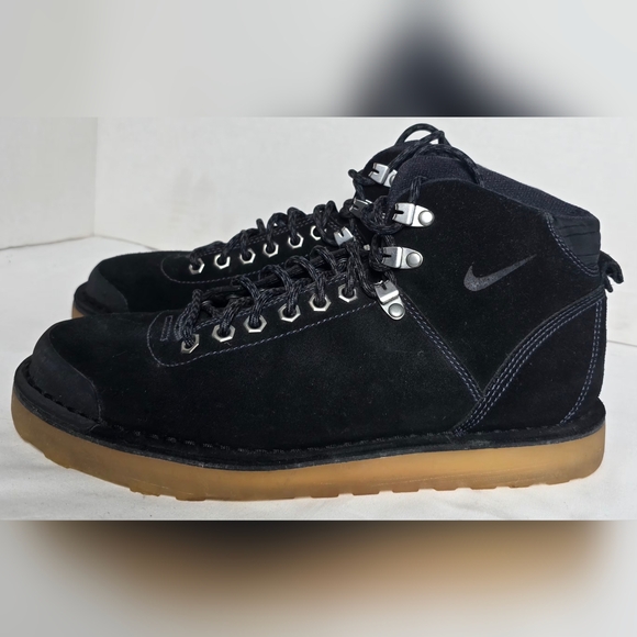 Nike Other - Nike Black Suede Men's Adventure Boots 6 1/2
